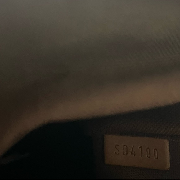 Louis Vuitton Tivoli PM like new 💯 Authentic, original receipt available - Picture 8 of 8